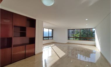 8009995 Arriendo Apartamento en el Poblado Loma del Campestre