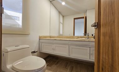 8009995 Arriendo Apartamento en el Poblado Loma del Campestre