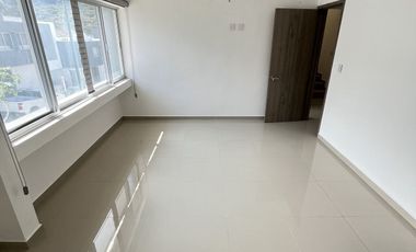 CASA EN VENTA EN FRACCIONAMIENTO PUNTA DIAMANTE