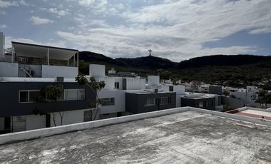 CASA EN VENTA EN FRACCIONAMIENTO PUNTA DIAMANTE