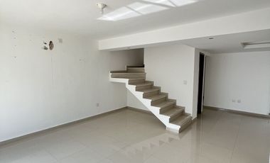 CASA EN VENTA EN FRACCIONAMIENTO PUNTA DIAMANTE