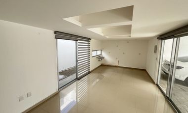 CASA EN VENTA EN FRACCIONAMIENTO PUNTA DIAMANTE