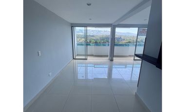 En venta apartamento Mediterrane Royal doble parqueadero y 3 depositos