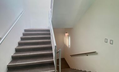 CASA LUJOSA EN RENTA DE 3 RECÁMARAS. CARMEN.CAMPECHE.
