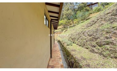 Venta de Casa Campestre Independiente en El Retiro
