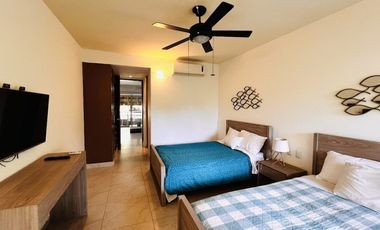 Penthouse caribeño con azotea privada en venta en Aldea Zamá