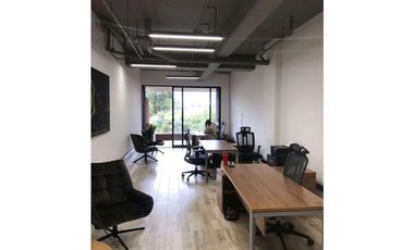 Se Arrienda Oficina en Le Mont - Av las palmas