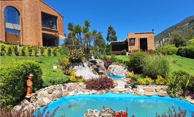 Impresionante Casa En Venta: Comodidad, Seguridad y Estilo