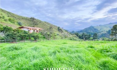 Casa campestre en  venta  el Retiro sector Montebello