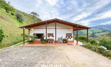 Casa campestre en  venta  el Retiro sector Montebello