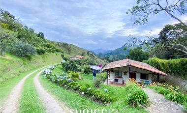 Casa campestre en  venta  el Retiro sector Montebello