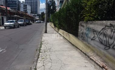 TERRENO EN VENTA EN EL CENTRO NORTE DE QUITO SECTOR LA CAROLINA