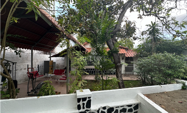 SE VENDE TERRENO Y CASA EN COCO DEL MAR, SAN FRANCISCO