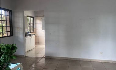 Amplia residencia a la venta en David