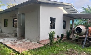 Amplia residencia a la venta en David