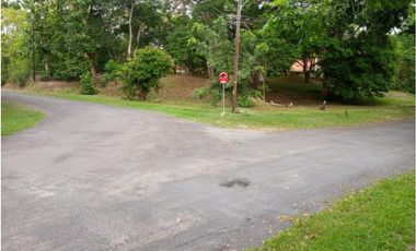 TERRENO DE ESQUINA / SAN CARLOS / COSTA ESMERALDA / 1000m2