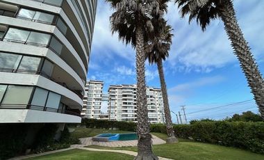 Departamento en Venta en Amplio departamento con espectacular vista al mar y piscina. Playa Las Cadenas. Áreas verdes y privilegiada ubicación
