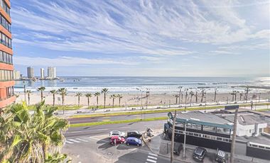 Departamento en Venta en Edificio Ventana Al Mar piso 7 (2 estacionamientos) - frente a Playa Cavancha