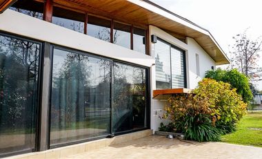 Local Comercial en Arriendo en Las Hualtatas / Gerónimo de Alderete
