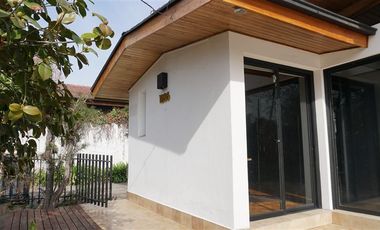 Local Comercial en Arriendo en Las Hualtatas / Gerónimo de Alderete