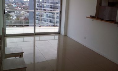 EXCELENTE DEPARTAMENTO DE 2 AMB. CON COCHERA CUBIERTA, EDIFICIO SYRAH. AV. CENTENARIO 2360 SAN ISIDRO BECCAR.