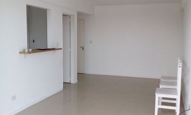 EXCELENTE DEPARTAMENTO DE 2 AMB. CON COCHERA CUBIERTA, EDIFICIO SYRAH. AV. CENTENARIO 2360 SAN ISIDRO BECCAR.