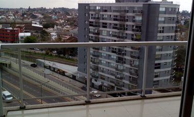 EXCELENTE DEPARTAMENTO DE 2 AMB. CON COCHERA CUBIERTA, EDIFICIO SYRAH. AV. CENTENARIO 2360 SAN ISIDRO BECCAR.