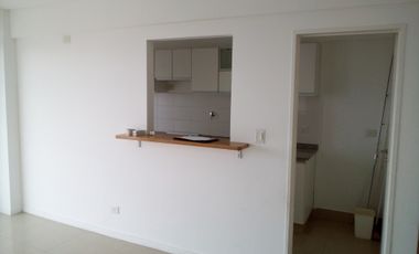 EXCELENTE DEPARTAMENTO DE 2 AMB. CON COCHERA CUBIERTA, EDIFICIO SYRAH. AV. CENTENARIO 2360 SAN ISIDRO BECCAR.