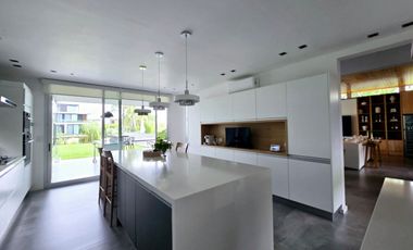 VENTA DE CASA EN Tigre