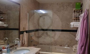 Casa en venta en Lomas de Tecamachalco