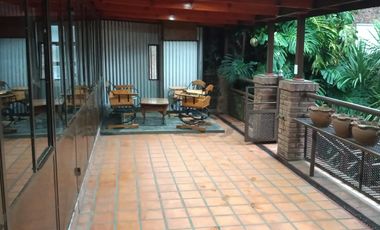HERMOSO CHALET. Bº LOS CEDROS
