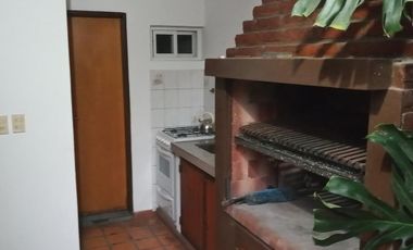HERMOSO CHALET. Bº LOS CEDROS