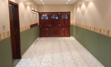 HERMOSO CHALET. Bº LOS CEDROS