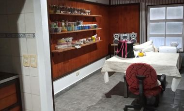 HERMOSO CHALET. Bº LOS CEDROS