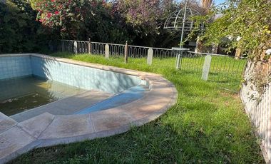 Casa en frente a casa de gobierno
