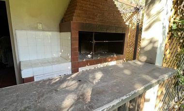 Casa en frente a casa de gobierno