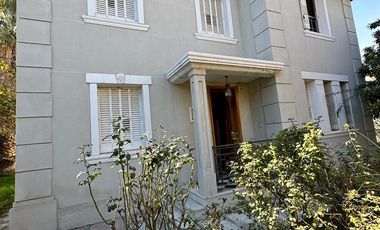Casa en frente a casa de gobierno