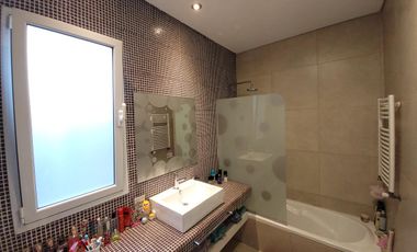 San Agustín -  impecable casa de 5 ambientes con pileta