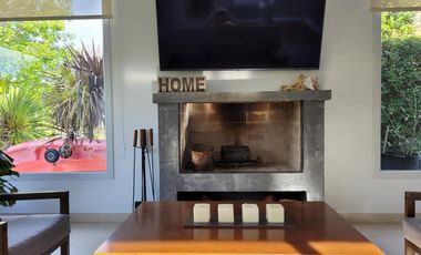 San Agustín -  impecable casa de 5 ambientes con pileta