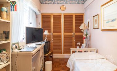 Departamento duplex de 5 ambientes en venta en Recoleta