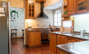 Departamento duplex de 5 ambientes en venta en Recoleta