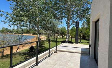 Casa en venta Delta Tigre