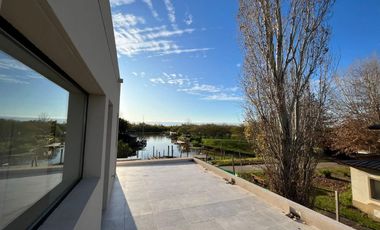 Casa en venta Delta Tigre