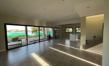 Casa en venta Delta Tigre