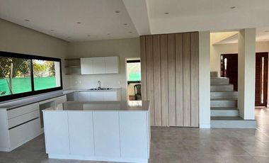 Casa en venta Delta Tigre