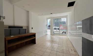 Propiedad con Local comercial y fondo a la venta en Avellaneda