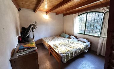 Gran terreno con casa y piscina en Pueblo Esther