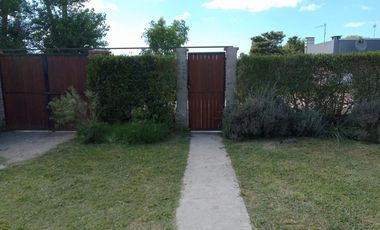 Casa en venta - 3 Dormitorios 1 Baño - 375Mts2 - Miramar