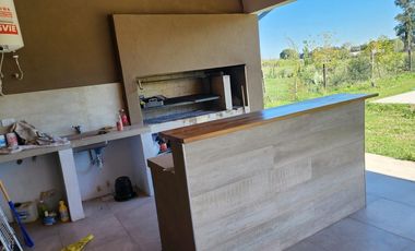Casa en venta - 3 Dormitorios 1 Baño - 1118Mts2 - Florencio Varela