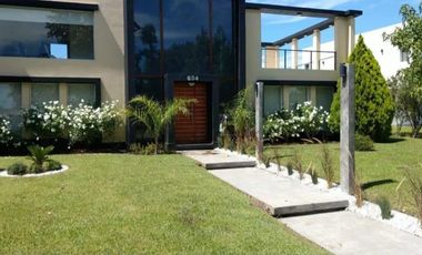 Casa en Matheu